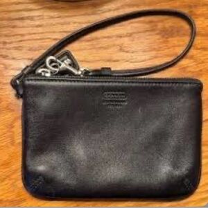 🔥Coach Black Leather Wristlet